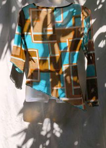 531210. Geometric Print Top