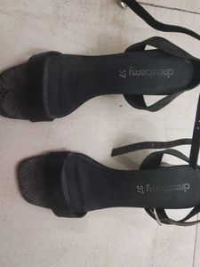 Dressberry Black Heels - Size 37