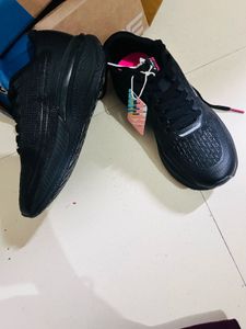 uk 5 Red Tape woman Sport Shoes