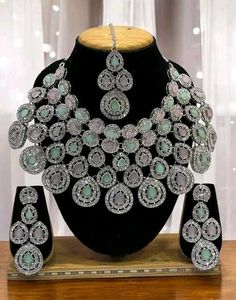 Trendy Jewellery Set