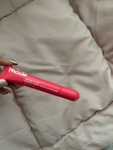 Rhode peptide lip tint