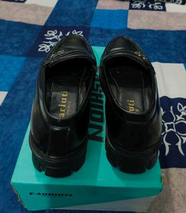 Classic Leather Shoes For Men!