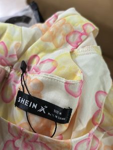 SHEIN FLORAL YELLOW DRESS BRAND NEW♥️