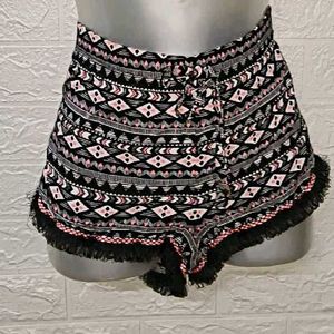 Printed Shorts Size 28