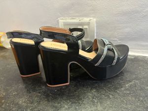 Buy 1 get 1free! ‼️ Platform Heel Sandal, Blac