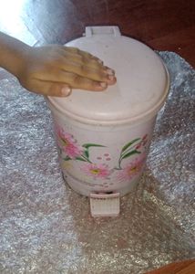 Leaf Shape Self Draining Soap Holder