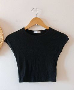 Zara Cropped Tshirt