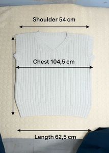 Vintage Woolen Knit Vest (Off White)