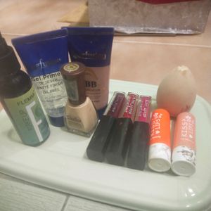 2 Foundation Aloe Vera Finishing Mate Gel Lipstick