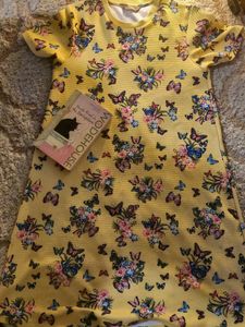 Printed Dress With Round Neck And Short Sleeves