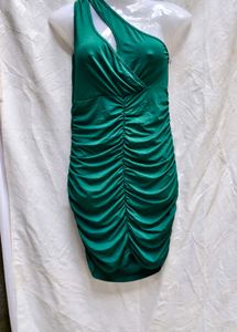 I. Emerald Green One-Shoulder Dress