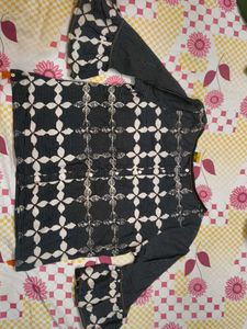 Stylish Patterned Top