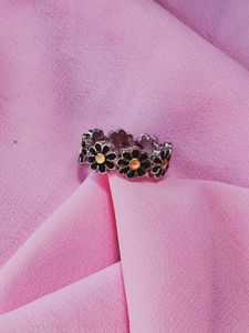 Black Sunflower Ring 🌻