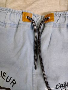 DENIM SHORTS