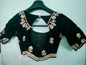 Elegant Embroidered Bridal Lehenga Choli Set