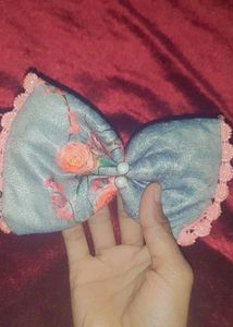 Lace Hair Bow 🎀