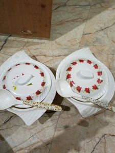Two Donga  With Lid Set And Two Rice Spoon
