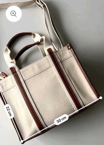 Classic Medium Canvas Tote