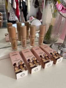 NEW UNUSED Mars concealers Set