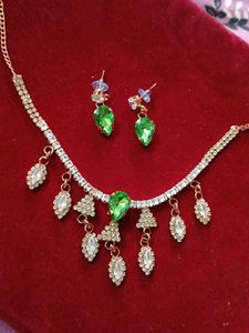 Green Jewelry Set