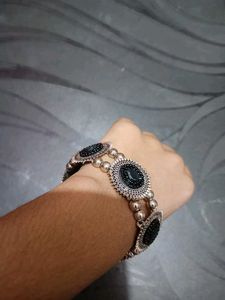 Stylish Black Stone Bangle
