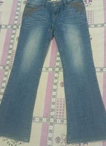 Embroidered Pocket Flare Jeans
