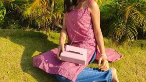 A Sleeveless Kurti.