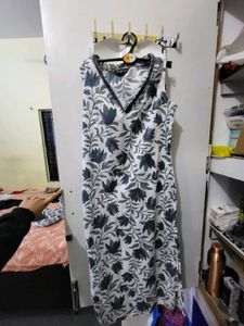 V NECK KURTA PANT SET