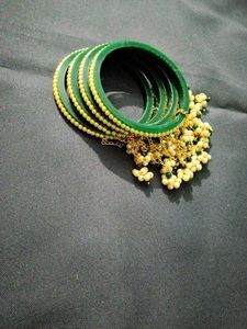 Green &amp; Pearl Bangle Set