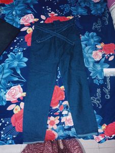 ~Capri Jeans~ Denim Pants.