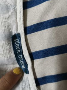Women White Thread Embroidery Cotton Tunic Top