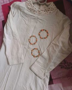 Elegant Floral Embroidered Kurta