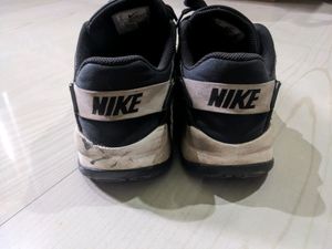 Nike LD Vector Shoes For Men UK 7. Used Condition