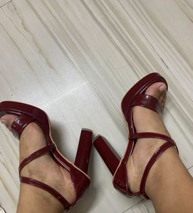 High Heels Maroon ,selling It Due To Size Issues
