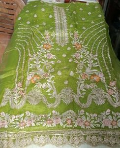 Pakistani stylish Unstitched Suit