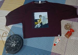 Burgundy Graphic Print Tee  ❤️ ✨️