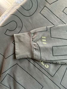 Zommie &amp; Co. Grey Sweatshirt