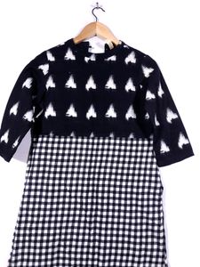 Black &amp; White Printed Kurta (Women&#39;s)