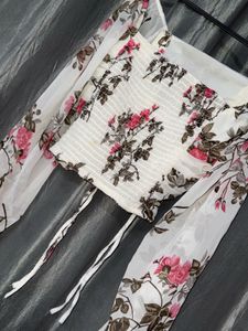 Floral Ruched Crop Top with Puff Sleeves
