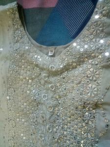 Nayra Suit Size XXL Un Used