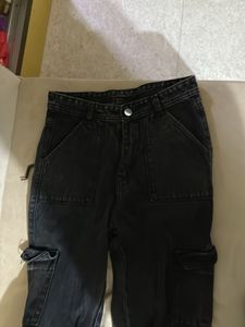 Black Pocket Loose Jeans