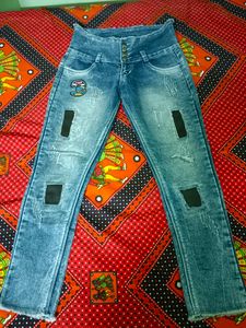 High waist Jean&#39;s | With 4 Buttons | Ripped | Ankle Length | Casual