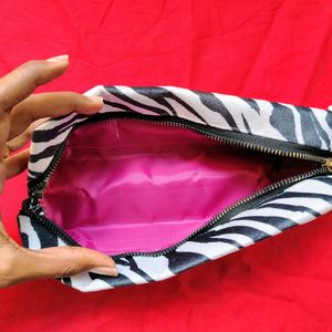 L.A Girl Makeup Storage Pouch