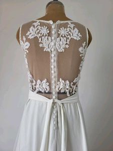 Elegant White Lace Wedding Dress