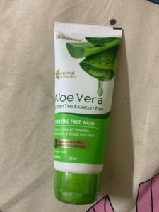 St Botanica Alovera Face Wash