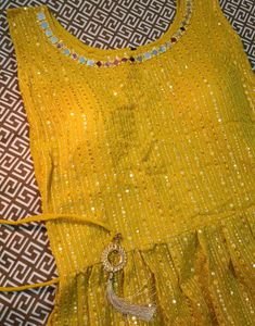 Mustard Naira Suit Set 💛