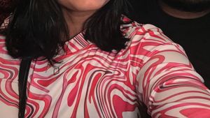 Trendy Swirl Print Top