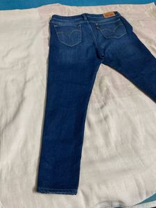 Streachble Levi's Dark Wash Denim Jeans