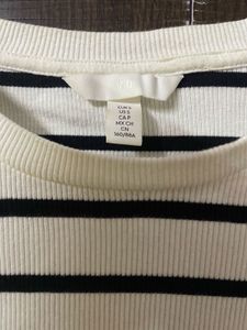 H&amp;M Crop Top