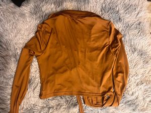 Trendy Mustard tie up Crop Top